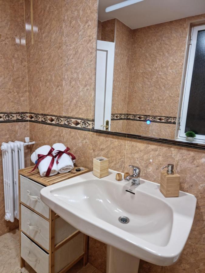 Casa Roman Sport Leon Bagian luar foto